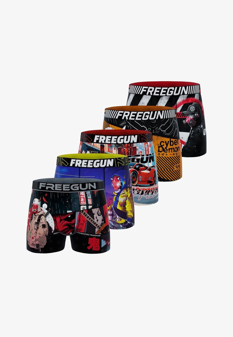 Cinq paires de boxers Freegun colorés avec des motifs urbains, cyberpunk et inspirés de l'anime, disposés en ligne diagonale descendante.