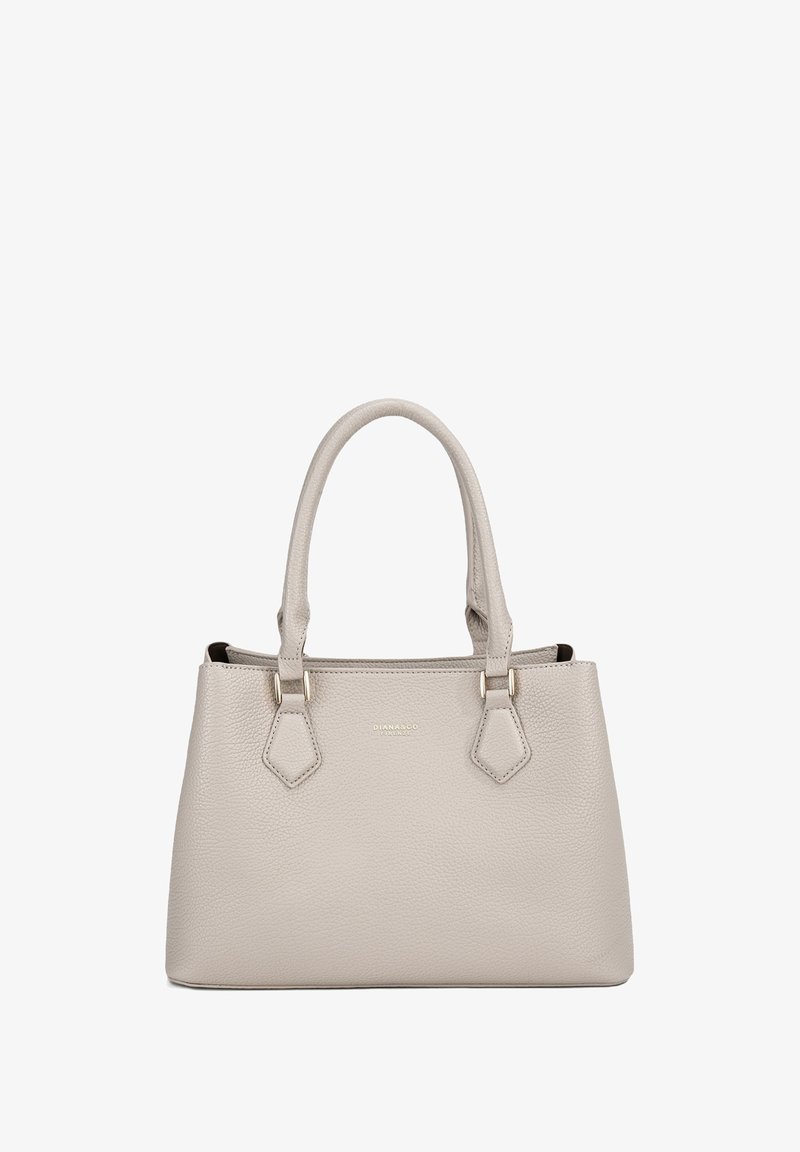 Borsa in pelle grigia con un design strutturato, due manici superiori e dettagli in metallo dorato. Presenta una superficie testurizzata e un dettaglio con logo.