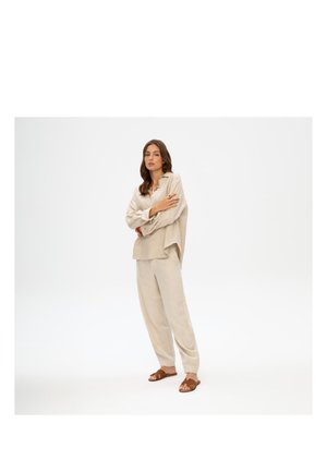 Wojas, KLAPKI DAMSKIE - Mules - brown