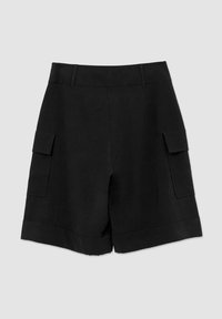 Shorts cargo noirs avec poches latérales, design ajusté, jambes larges et ourlet retroussé. Fabriqués dans un tissu lisse et léger.