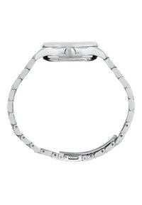 Montre-bracelet en métal argenté avec un cadran rectangulaire, une lunette lisse et un bracelet à maillons présentant des surfaces polies et brossées.