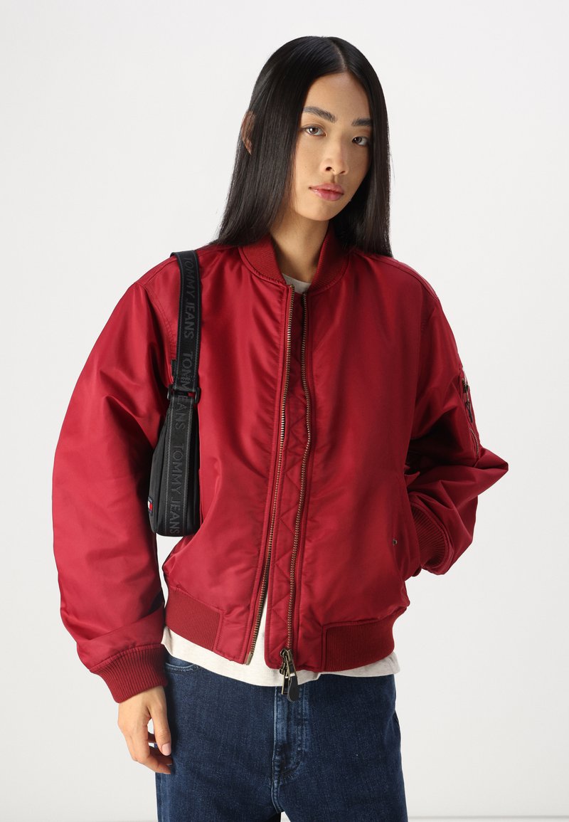 Guess Mujer Ropa Chaqueta Guess Original De Denim A Cuadros Roja