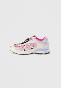 Δεν επιλέχθηκε, rainy day/cosmic sky/pink yarrow