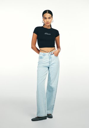 CROP - T-shirt z nadrukiem