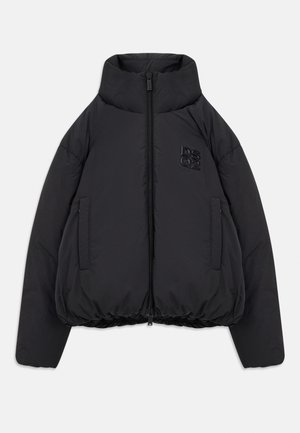 Schwarze Steppjacke mit hohem Kragen, Frontreißverschluss, Seitentaschen, elastischem Saum und geprägtem "DSQ2"-Logo auf der Brust.