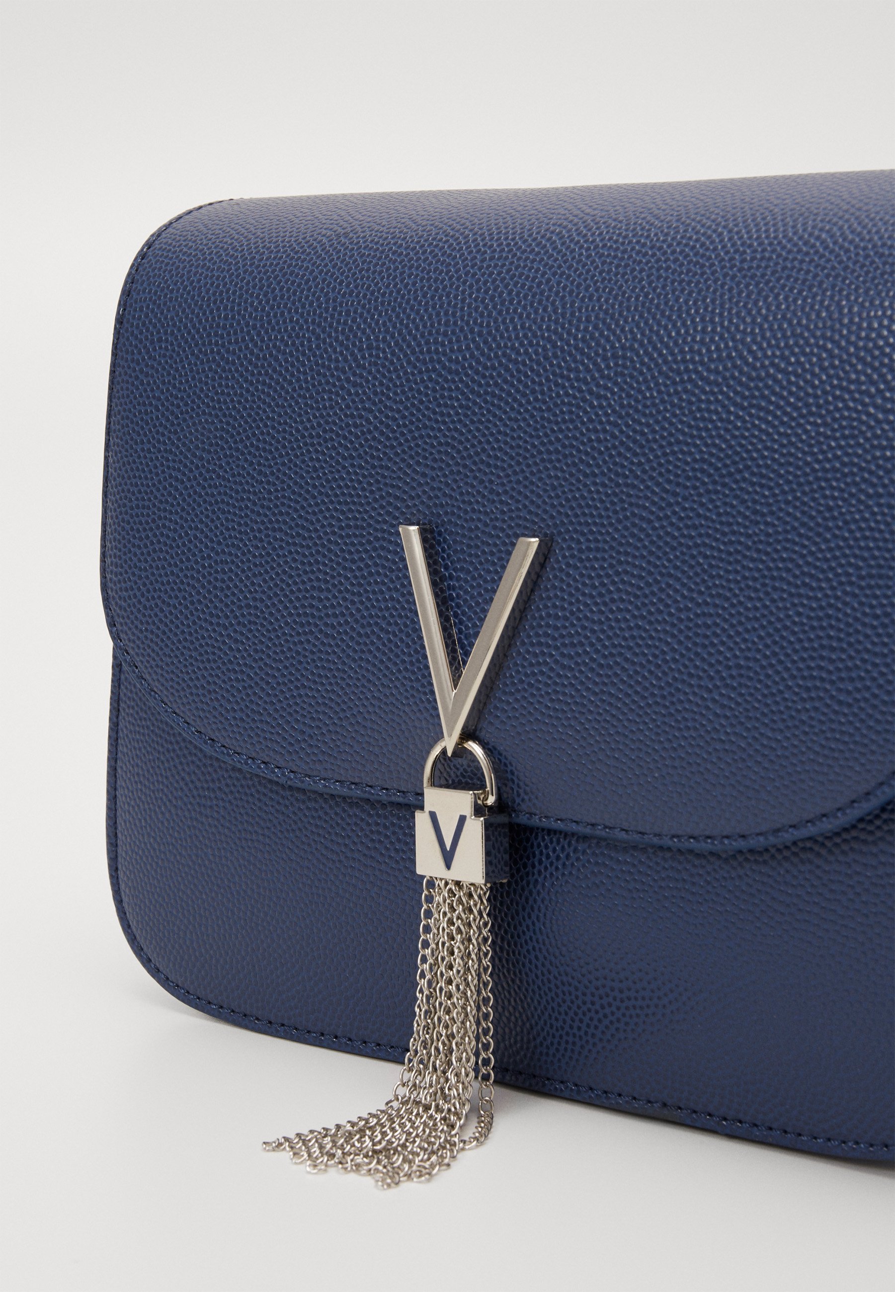 valentino divina purse