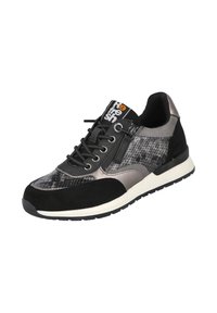 Zapatillas en negro y gris con un upper texturizado con estampado de serpiente, acentos de ante y una suela intermedia blanca. Diseño con cordones y ojales de metal.