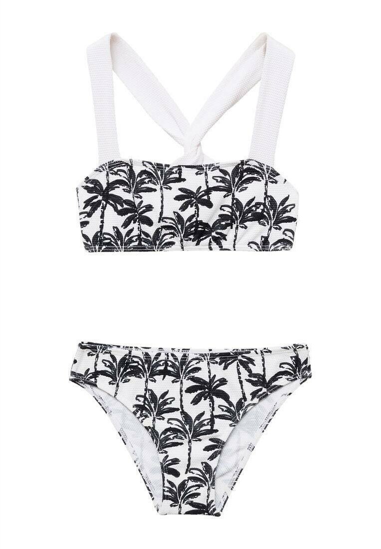 Černo-bílý bikini set s texturovaným topem a vzorem palmových listů, nastavitelnými bílými ramínky a odpovídajícími kalhotkami se stejným designem.