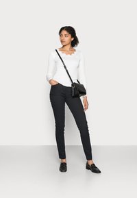 Esprit Collection Pantaloni - black