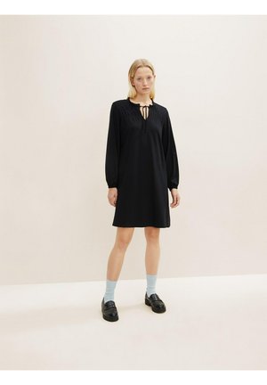 FEMININE - Žerzejové šaty - deep black