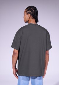 YOURTURN UNISEX BASIC OVERSIZED HEAVY T-SHIRT - T-shirts - dark grey
