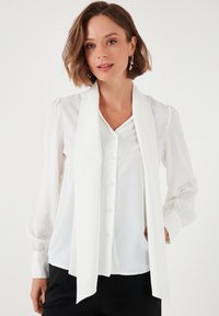 LELA REGULAR FIT - Užsagstoma palaidinė - ecru