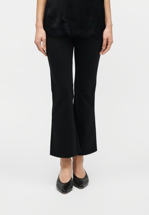 SPACER FIT FLARE PANT - Nohavice - black