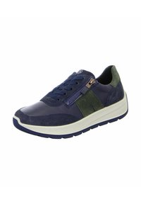 Navyblaue Sneaker aus Wildleder und Leder, mit einem grünen Wildleder-Akzent, Schnürdesign und seitlichem Reißverschluss. Dicke weiße Zwischensohle.