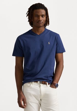 - T-shirt basic