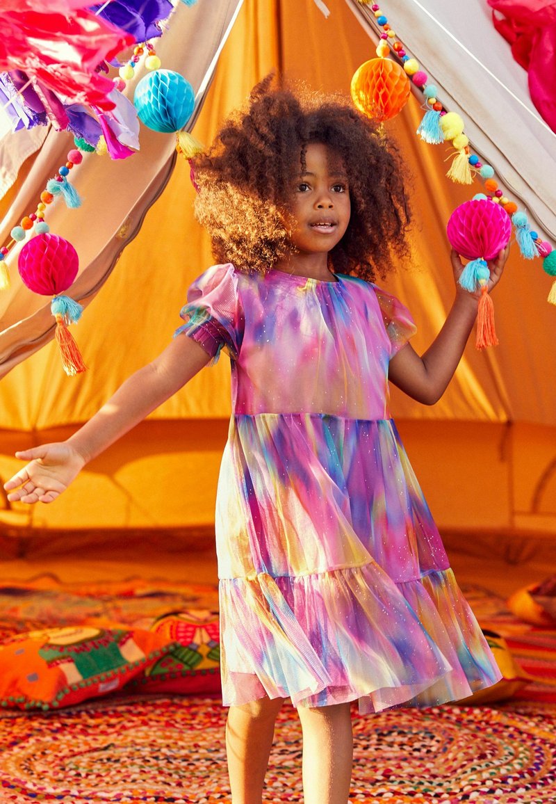 next-tiered-tulle-juhlamekko-pink-purple-rainbow-sparkle-pinkki