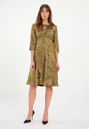 NATALIA  - Robe de jour - p400 gold