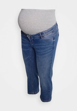 Mamalicious Curve MLROME SLIM DENIM CAPRI  - Jeans slim fit - medium blue denim