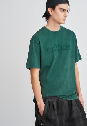 TEE - Majica kratkih rukava s printom - collegiate green