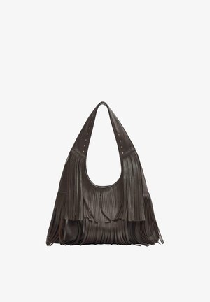 Geantă de umăr din piele maro închis cu detalii de franjuri lungi și mici ținte aurii pe o bandă lată, afișată pe fundal alb.