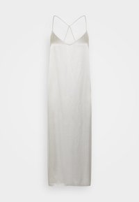 Robe maxi légère et soyeuse de couleur gris clair avec de fines bretelles croisées et un décolleté en V. Texture lisse avec une silhouette droite.