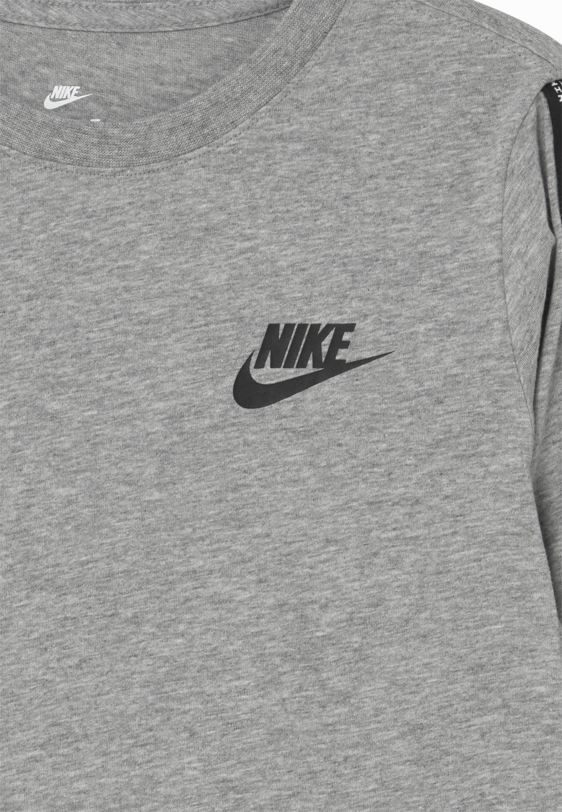 nike sportswear tee tape