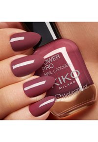 KIKO Milano POWER PRO NAIL LACQUER czerwony