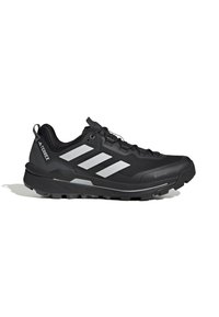 Czarne buty sportowe z oddychającą cholewką z siateczki, białym wzorem w trzy paski, solidną podeszwą oraz szarymi akcentami. Wodoodporny materiał Gore-Tex.