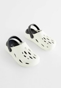 Next REGULAR FIT - Træsko - white monochrome
