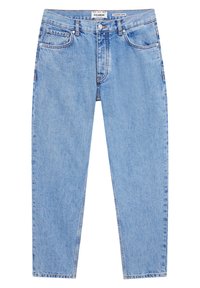 Ljusblå denimjeans med hög midja, rak passform, fem fickor och subtilt blekt mönster. Märkesetikett synlig vid midjebandet.