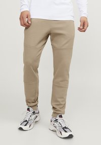 Jack & Jones - JJIWILL JJAIR - Tracksuit bottoms - crockery Thumbnail Image 1