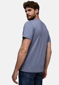Street One MEN MIT SKYLINE - T-shirt con stampa - grau