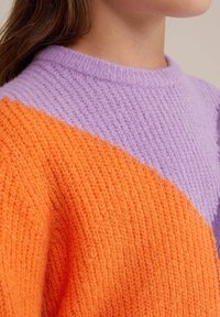 WE Fashion Svetr - orange