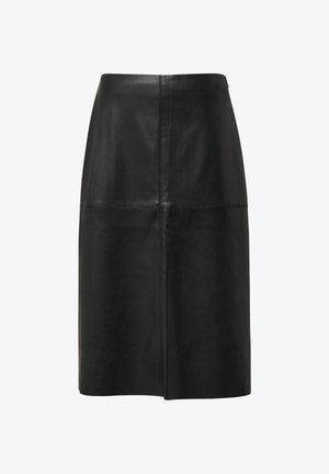 Zwarte leren rok met een rechte silhoeët, een soepele textuur en subtiele gestikte details. Ontworpen voor een knie-lange pasvorm.