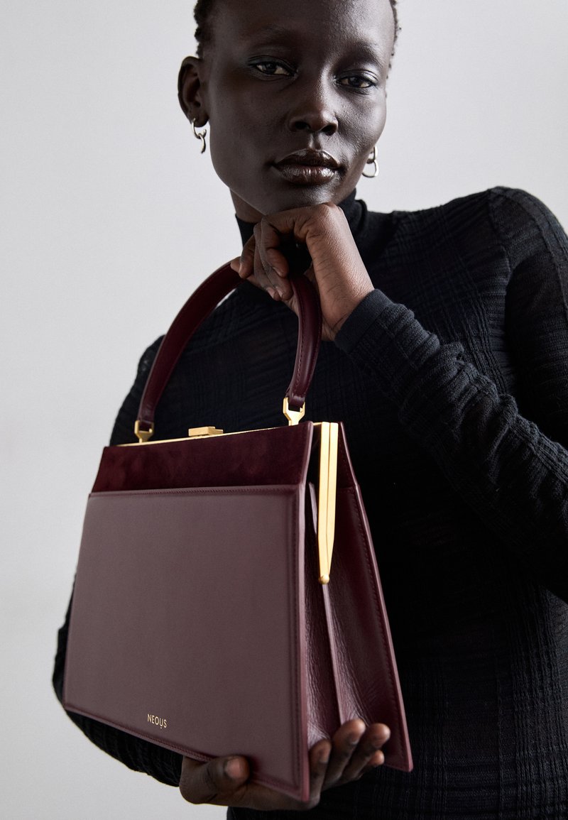 NEOUS BELLATRIX - Käekott - burgundy