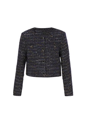 Chaqueta de tweed azul marino con hilos dorados y azules. Cuello redondo, mangas largas, diseño cortado y doble cierre en el frente con botones negros.