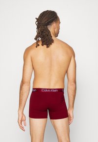 Calvin Klein Underwear BOXER BRIEF 3 PACK MODERN STRUCTURE COTTON - Úzke boxerky - red carpet /white/samba