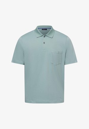 Piquehemd aus hellblauem Stoff mit Kragen, zwei Knöpfen und einer linke Brusttasche. Kurze Ärmel und glatte Textur.