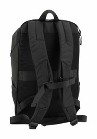 Schwarzer Rucksack mit gepolsterten Mesh-Trägern, verstellbaren Schnallen und einem strukturierten Stoff. Enthält einen oberen Tragegriff für zusätzlichen Komfort.