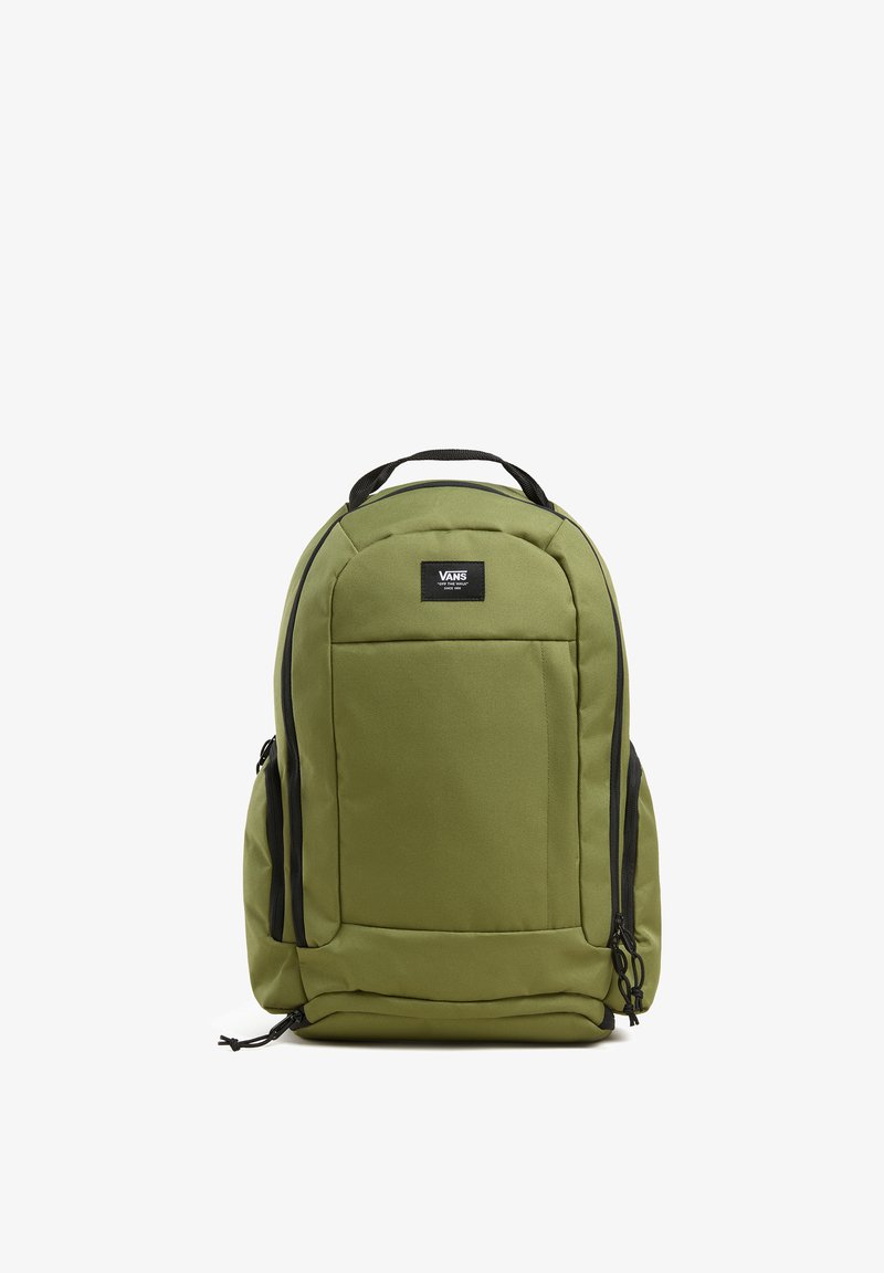 Mochila verde oliva hecha de un tejido resistente con una estructura acolchada, acentos de cremallera negros, un bolsillo frontal y correas ajustables.