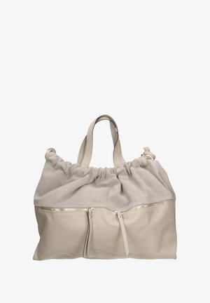 Beige leren en suede tote bag met een geplooide bovenkant, ritssluiting voorzakken, dubbele handgrepen en een zachte textuur.