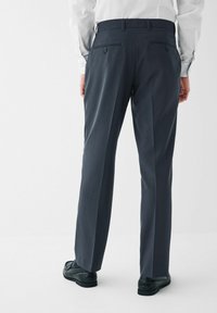 Next REGULAR FIT PLAIN FRONT STRETCH - Auduma bikses - navy