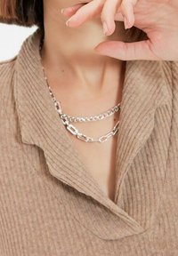 Trendyol Stickad tröja - brown