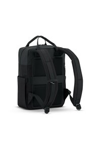 Zaino nero con spallacci imbottiti, design elegante, materiale morbido, dettagli in rete e un compartimento con cerniera per una conservazione sicura.