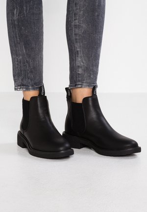 Ankle boot