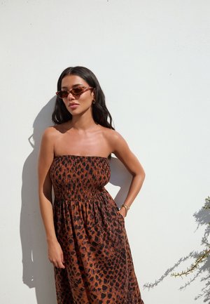Next REGULAR FIT - BANDEAU FRILL  MIDI  - Velika haljina - brown animal