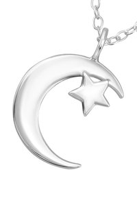 Zilveren hanger met een maansikkel en een steraccent; glad oppervlak met een gepolijste afwerking, hangend aan een delicate ketting.