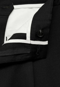 Mango Chino - black