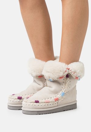 Mou OVERSTITCHING - Vinterstøvler - chalk