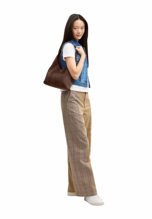 COACH, BROOKLYN SHOULDER - Handtasche - b dark chocolate